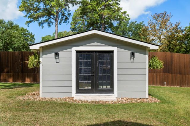 5178 Lazy Lane, Montgomery, TX 77316