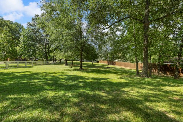5178 Lazy Lane, Montgomery, TX 77316