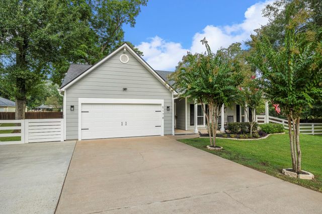 5178 Lazy Lane, Montgomery, TX 77316