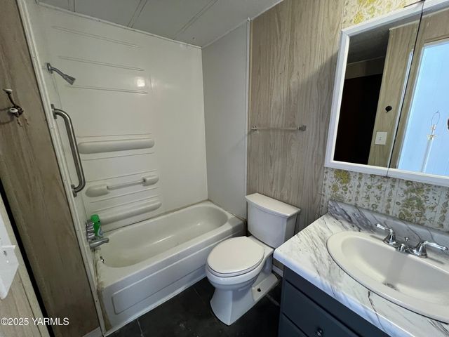 W 714 Third St # 35, Zillah, WA 98953