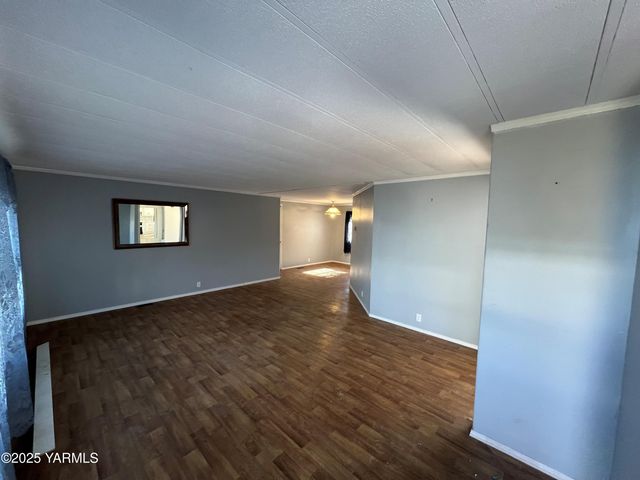 W 714 Third St # 35, Zillah, WA 98953