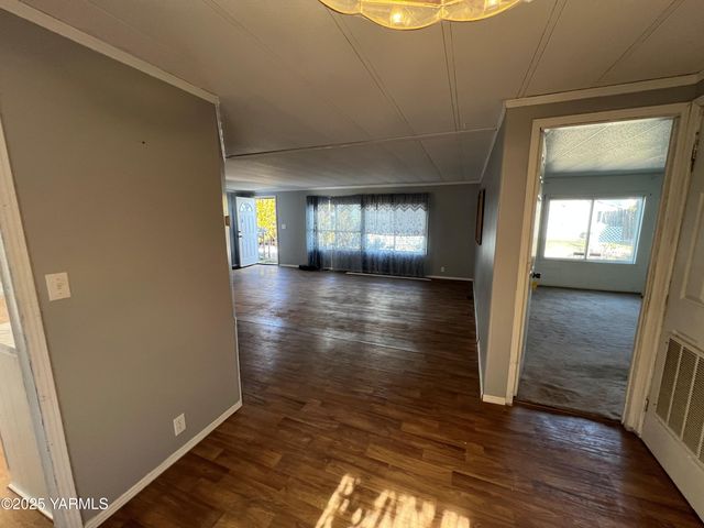 W 714 Third St # 35, Zillah, WA 98953