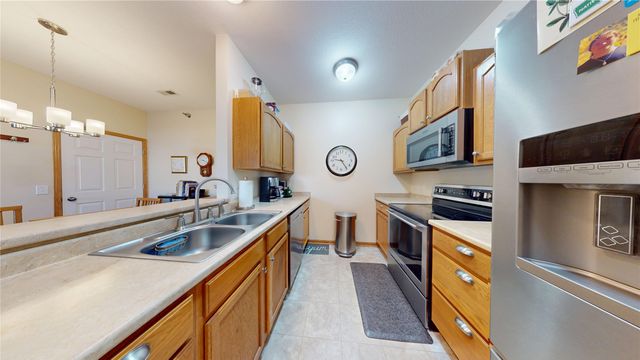 10335 Norfolk Drive 8, Johnston, IA 50131