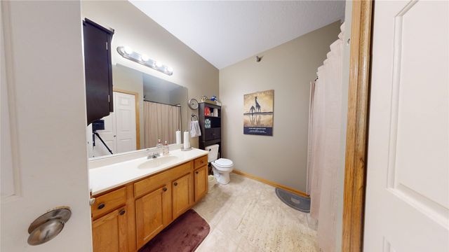 10335 Norfolk Drive 8, Johnston, IA 50131