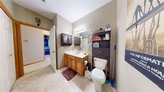 10335 Norfolk Drive 8, Johnston, IA 50131