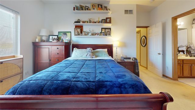 10335 Norfolk Drive 8, Johnston, IA 50131