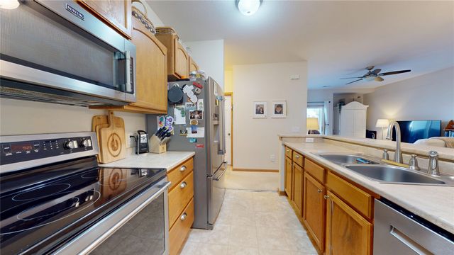 10335 Norfolk Drive 8, Johnston, IA 50131
