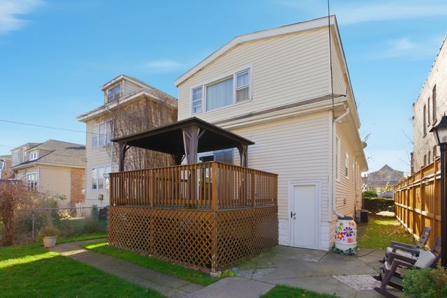 5434 W Wrightwood Avenue, Chicago, IL 60639