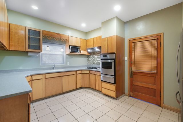 5434 W Wrightwood Avenue, Chicago, IL 60639