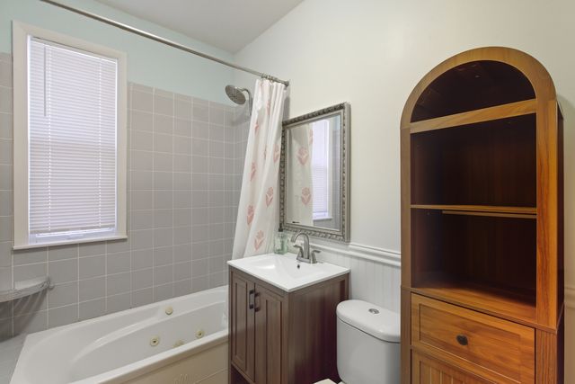 5434 W Wrightwood Avenue, Chicago, IL 60639