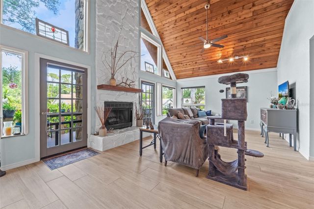 12869 POINSETTIA AVENUE, Seminole, FL 33776