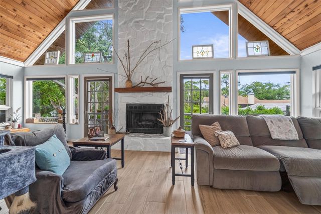 12869 POINSETTIA AVENUE, Seminole, FL 33776