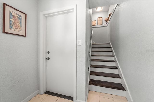 12869 POINSETTIA AVENUE, Seminole, FL 33776