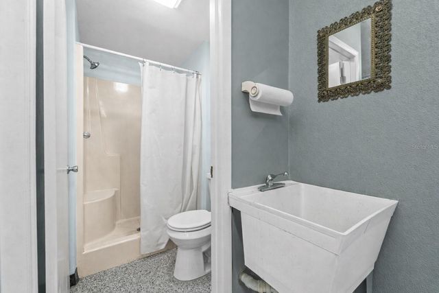 12869 POINSETTIA AVENUE, Seminole, FL 33776