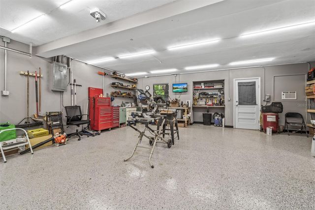 12869 POINSETTIA AVENUE, Seminole, FL 33776