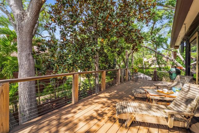 12869 POINSETTIA AVENUE, Seminole, FL 33776