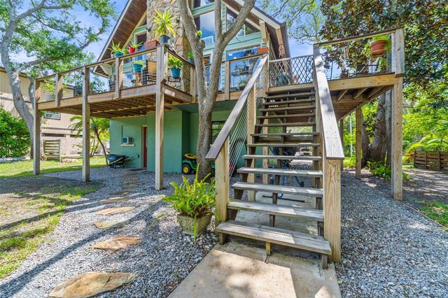 12869 POINSETTIA AVENUE, Seminole, FL 33776