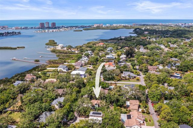 12869 POINSETTIA AVENUE, Seminole, FL 33776