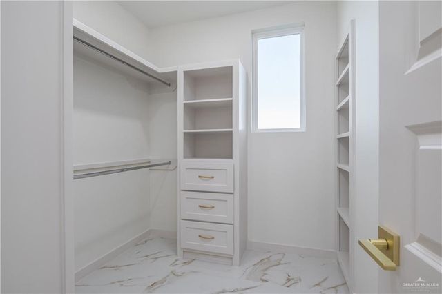 2213 N Piedra Avenue, Edinburg, TX 78542