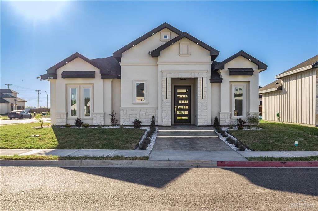 2213 N Piedra Avenue, Edinburg, TX 78542