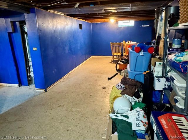11430 Garfield, Redford, MI 48239