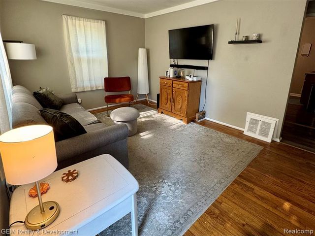 11430 Garfield, Redford, MI 48239