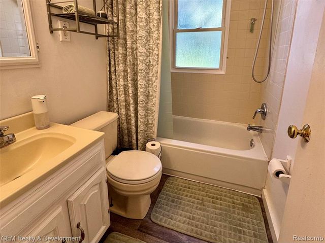 11430 Garfield, Redford, MI 48239