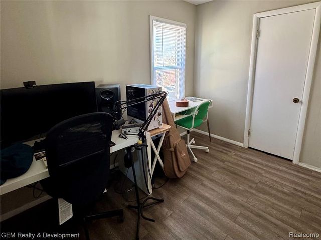 11430 Garfield, Redford, MI 48239
