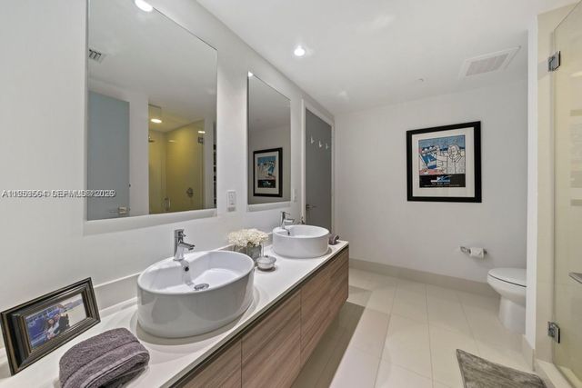 121 NE 34th St L401, Miami, FL 33137