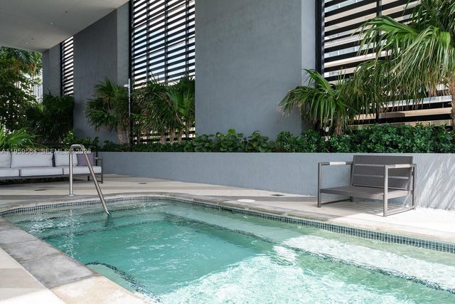 121 NE 34th St L401, Miami, FL 33137