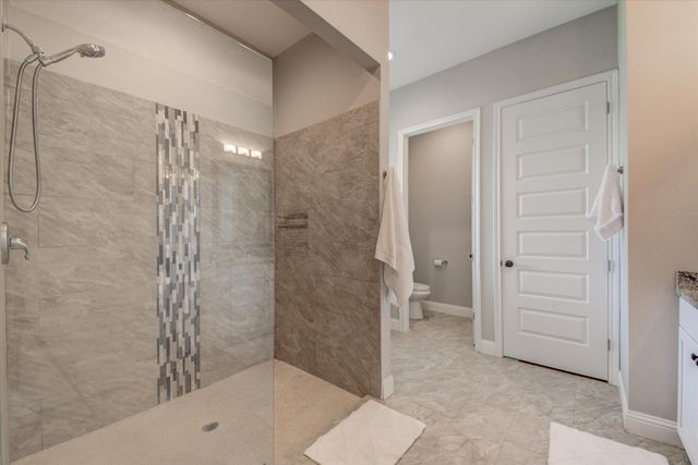 855 Aspen LN, Cottonwood Shores, TX 78657