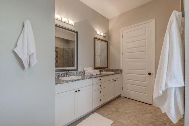 855 Aspen LN, Cottonwood Shores, TX 78657