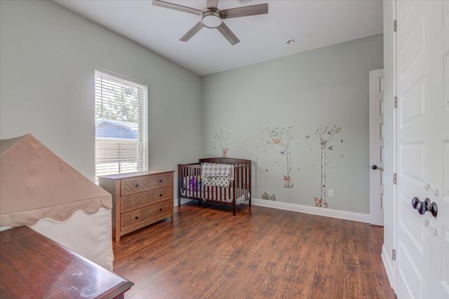 855 Aspen LN, Cottonwood Shores, TX 78657
