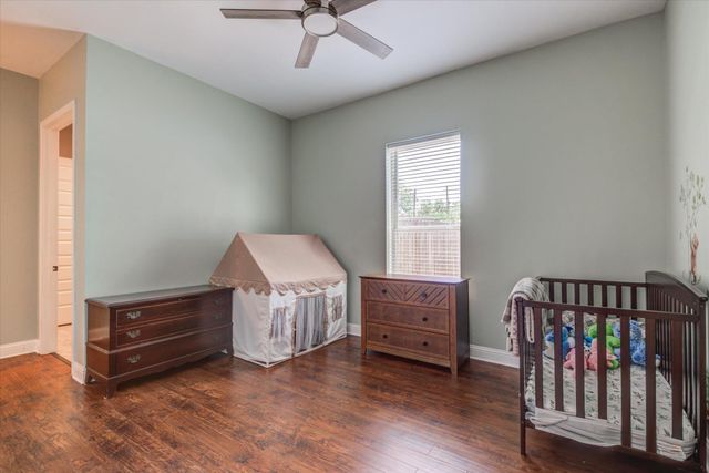 855 Aspen LN, Cottonwood Shores, TX 78657