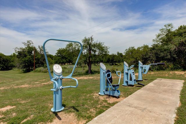 855 Aspen LN, Cottonwood Shores, TX 78657