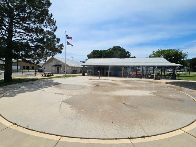 855 Aspen LN, Cottonwood Shores, TX 78657