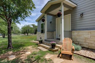 855 Aspen LN, Cottonwood Shores, TX 78657