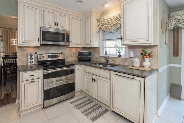 9754 Crane Dr., Myrtle Beach, SC 29572