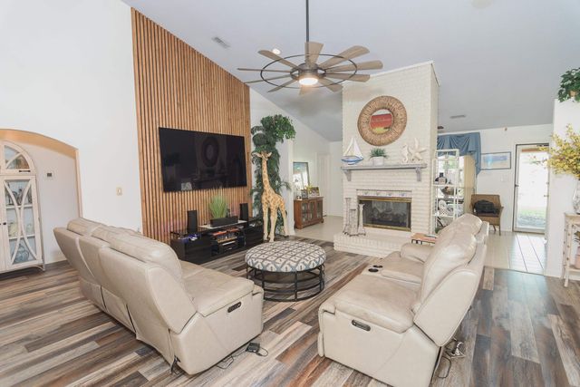 9754 Crane Dr., Myrtle Beach, SC 29572