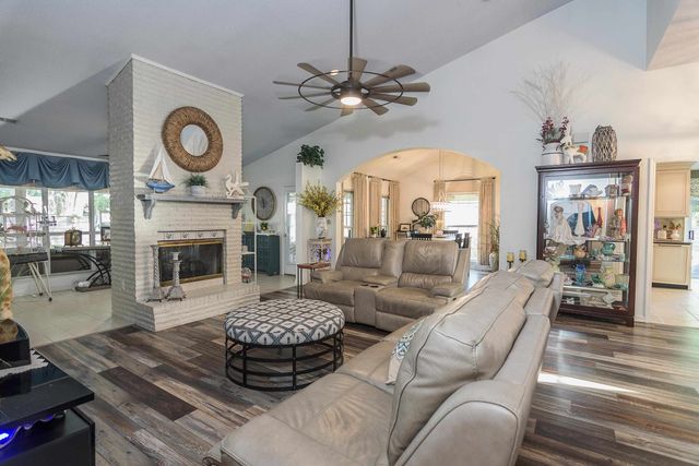 9754 Crane Dr., Myrtle Beach, SC 29572