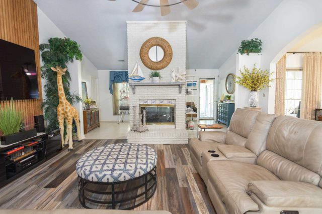 9754 Crane Dr., Myrtle Beach, SC 29572