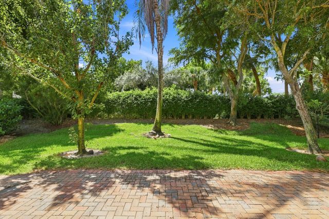 7199 Imperial Beach Circle, Delray Beach, FL 33446