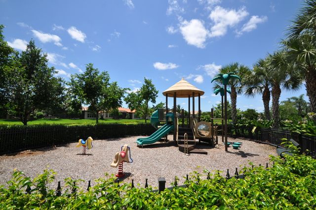 7199 Imperial Beach Circle, Delray Beach, FL 33446