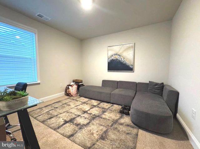 28 BUTTERCUP CIR, Elkton, MD 21921