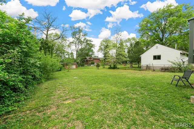 3535 Brown Road, St John, MO 63114