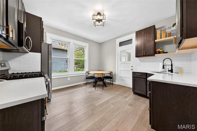 3535 Brown Road, St John, MO 63114