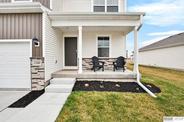 11860 S 115th Street, Papillion, NE 68046