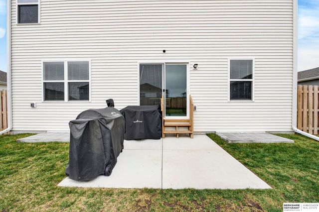 11860 S 115th Street, Papillion, NE 68046