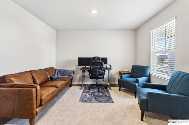 11860 S 115th Street, Papillion, NE 68046