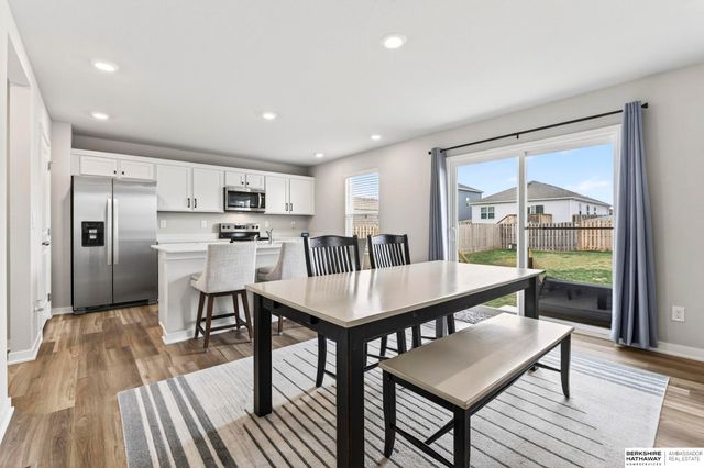 11860 S 115th Street, Papillion, NE 68046